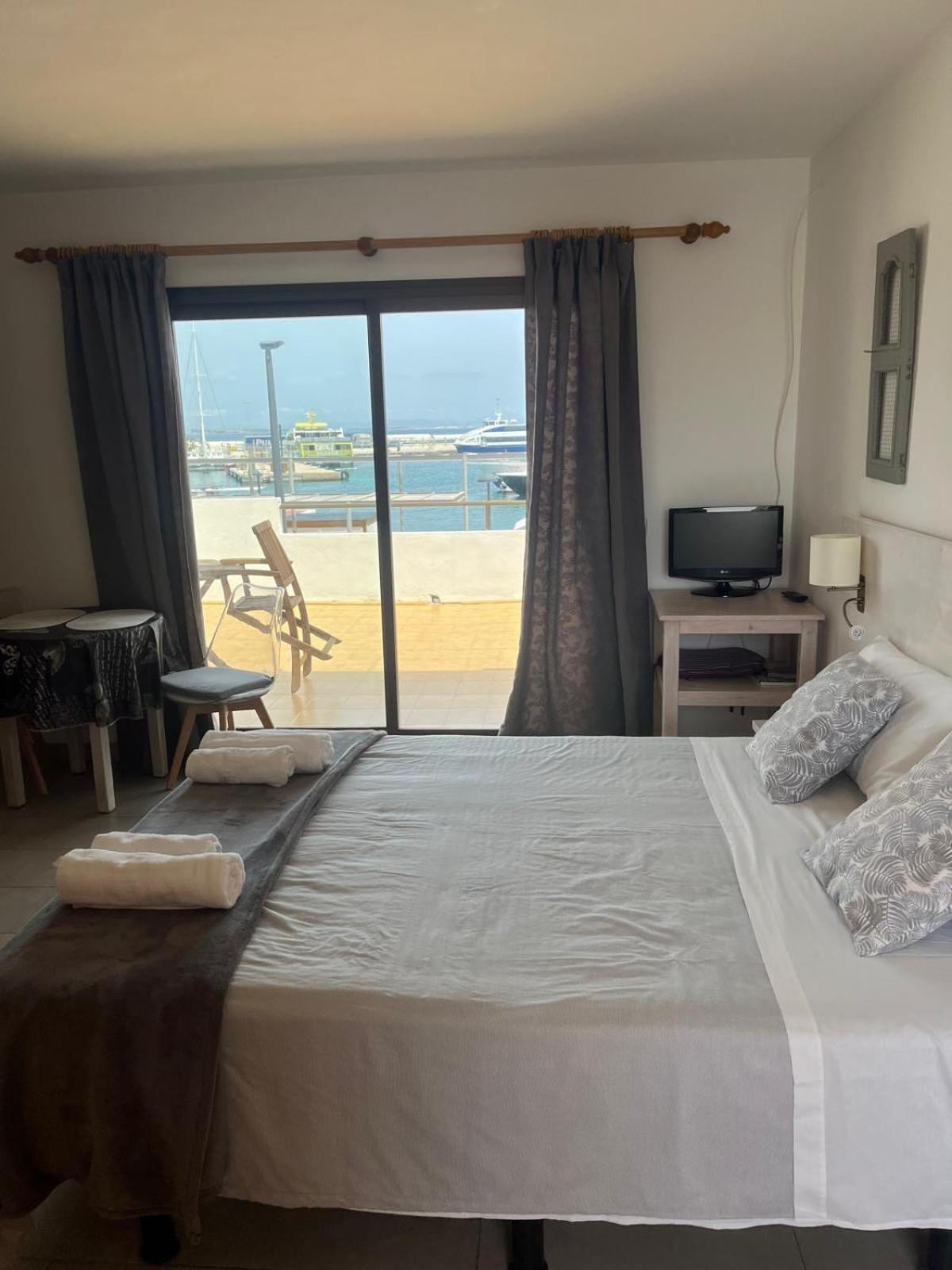Apartamentos Mar I Vent Puerto De La Savina  Extérieur photo
