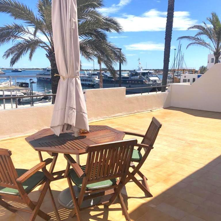 Apartamentos Mar I Vent Puerto De La Savina  Extérieur photo